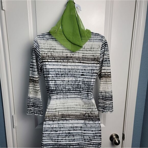 ANAC Designed By Kimi Hooded Top - Picture 9 of 11